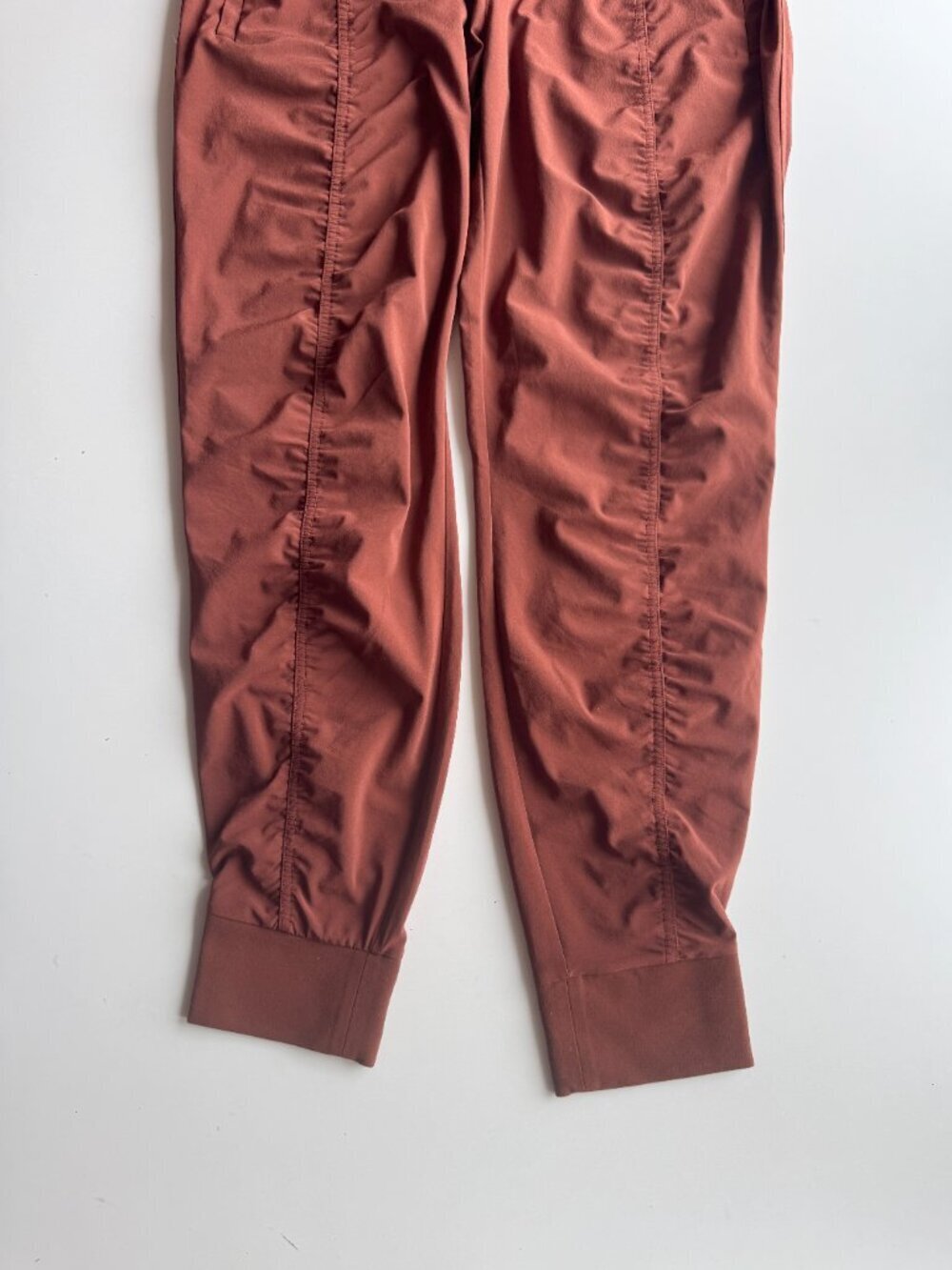ATHLETA Altitude II Ancient Mahogany Brown Mid Rise Jogger Pants, Size 8 - Picture 8 of 13